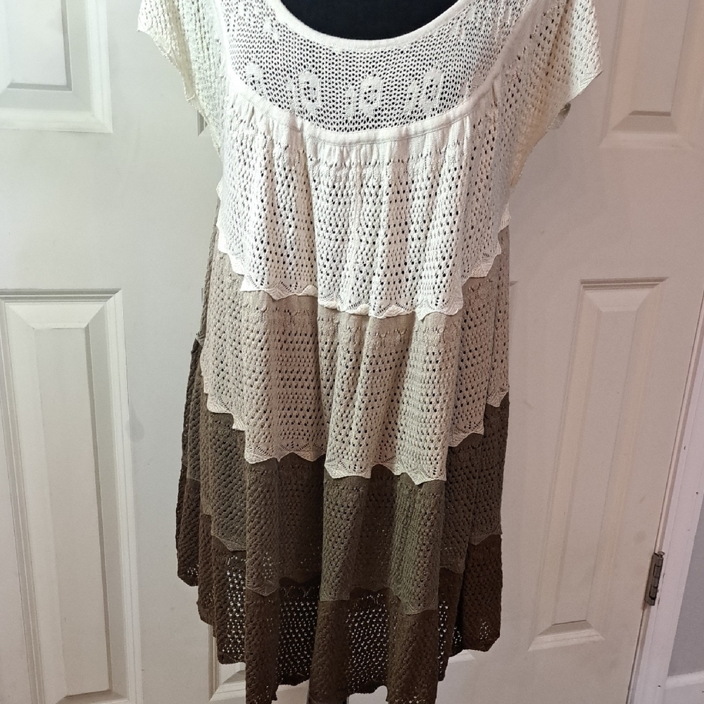 Roaman's Crochet Layered Tunic in Cream and Brown - Picture 3 of 7